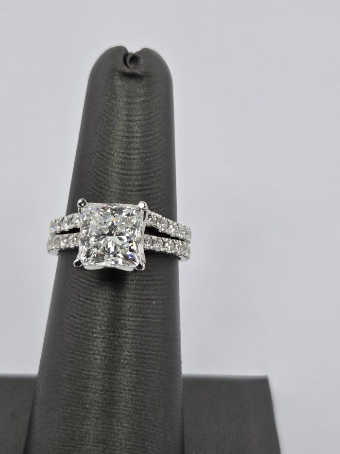 Engagement Ring 4.1/5 ctw - Image 4