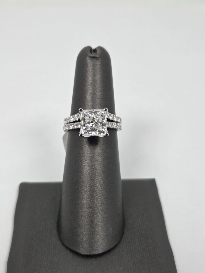 Engagement Ring 4.1/5 ctw - Image 1