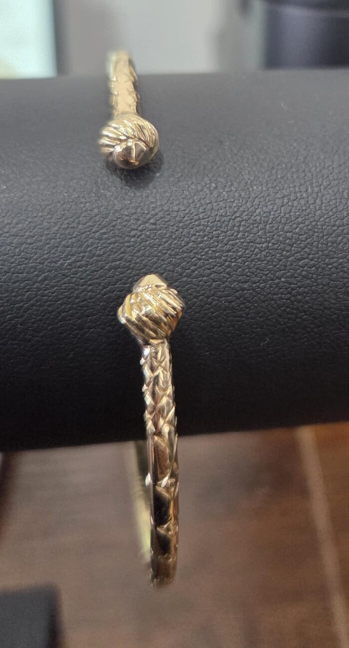 Bagle Cuff Bracelet - Image 4