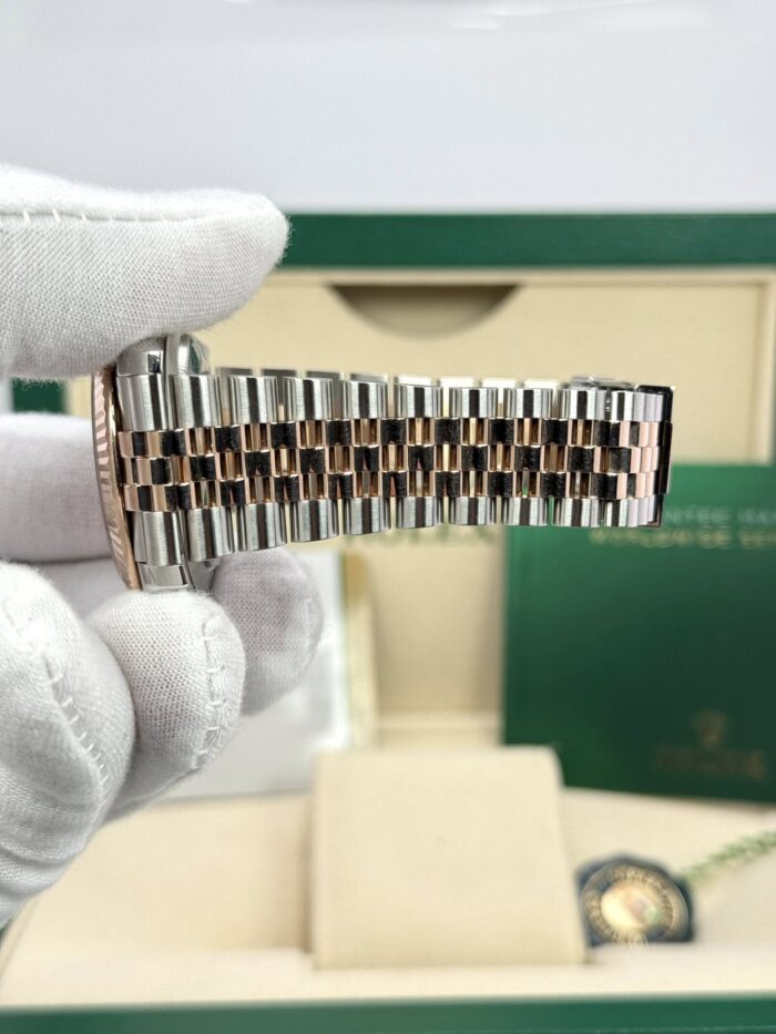Rolex 41mm Everose gold DateJust  - Image 3