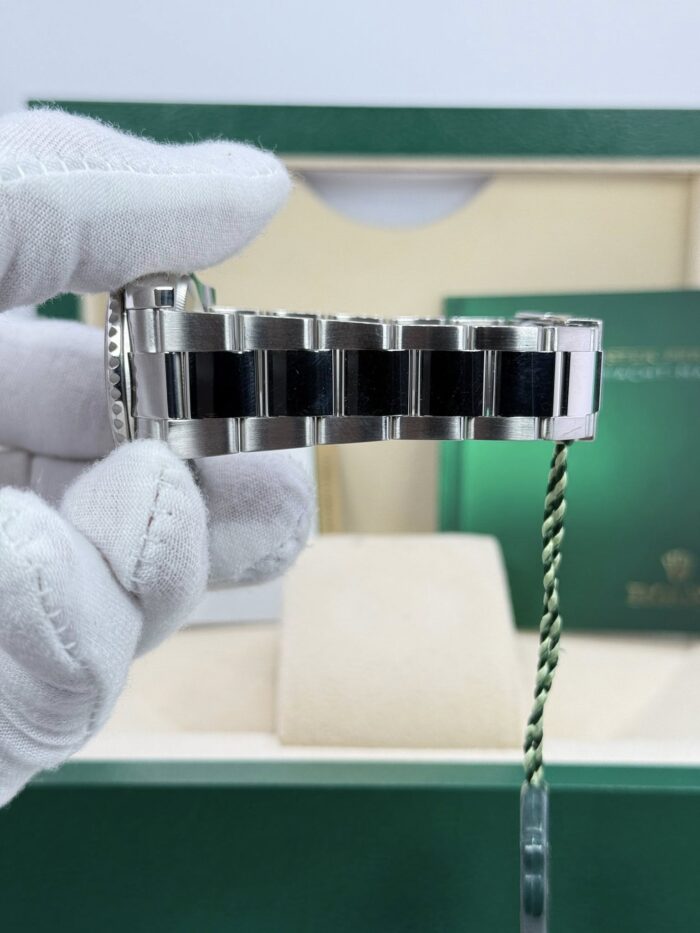 Rolex 40mm Platinum Yatchmaster - Image 3
