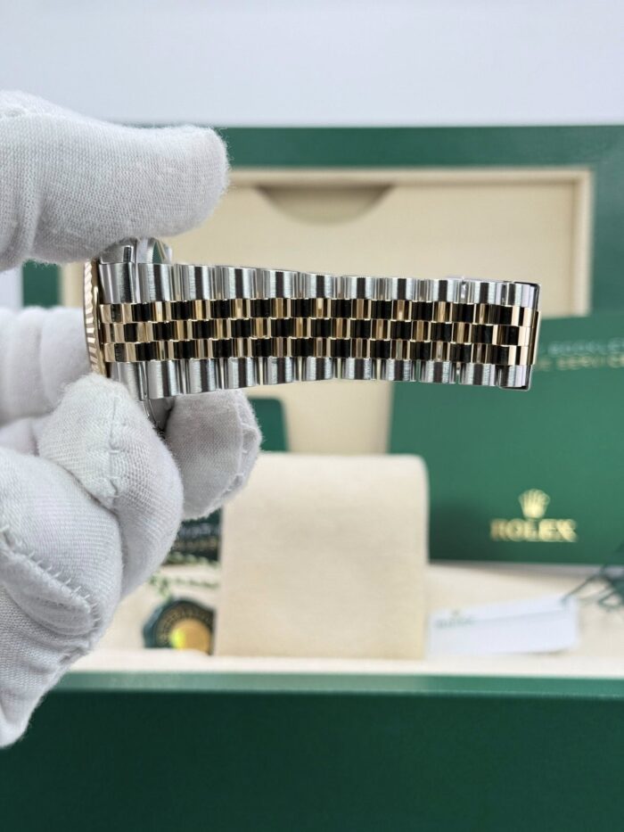 Rolex 41mm 18k two tone DateJust - Image 3