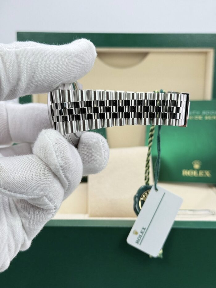Rolex 41mm steel Datejust  - Image 3