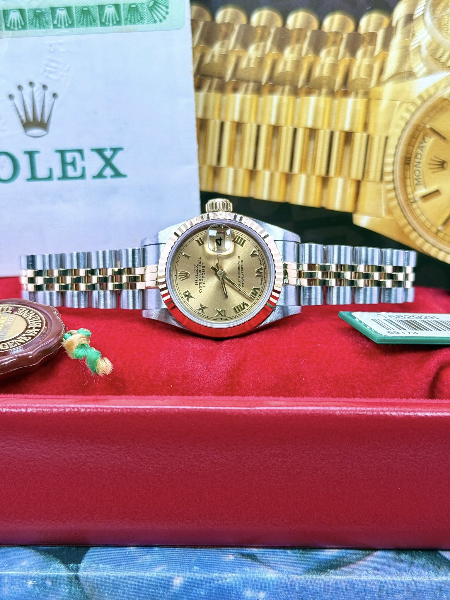 591098879_849431917837618_8897962730097770306_n Ladies Rolex 26mm 18k two tone - Image 1