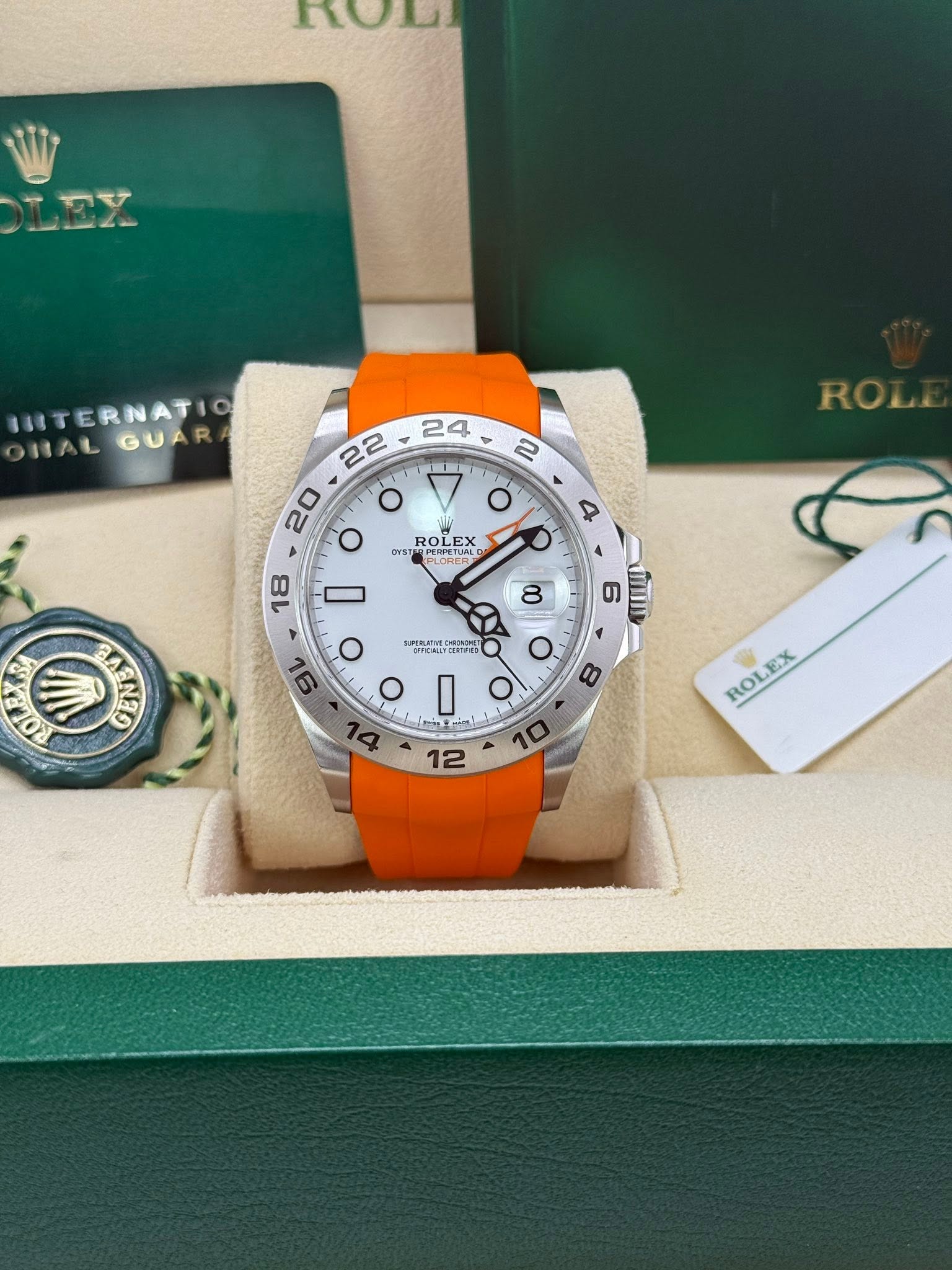 729161096_1016370374477104_4965449755044508411_n Rolex 42mm Polar Explorer II - Image 1