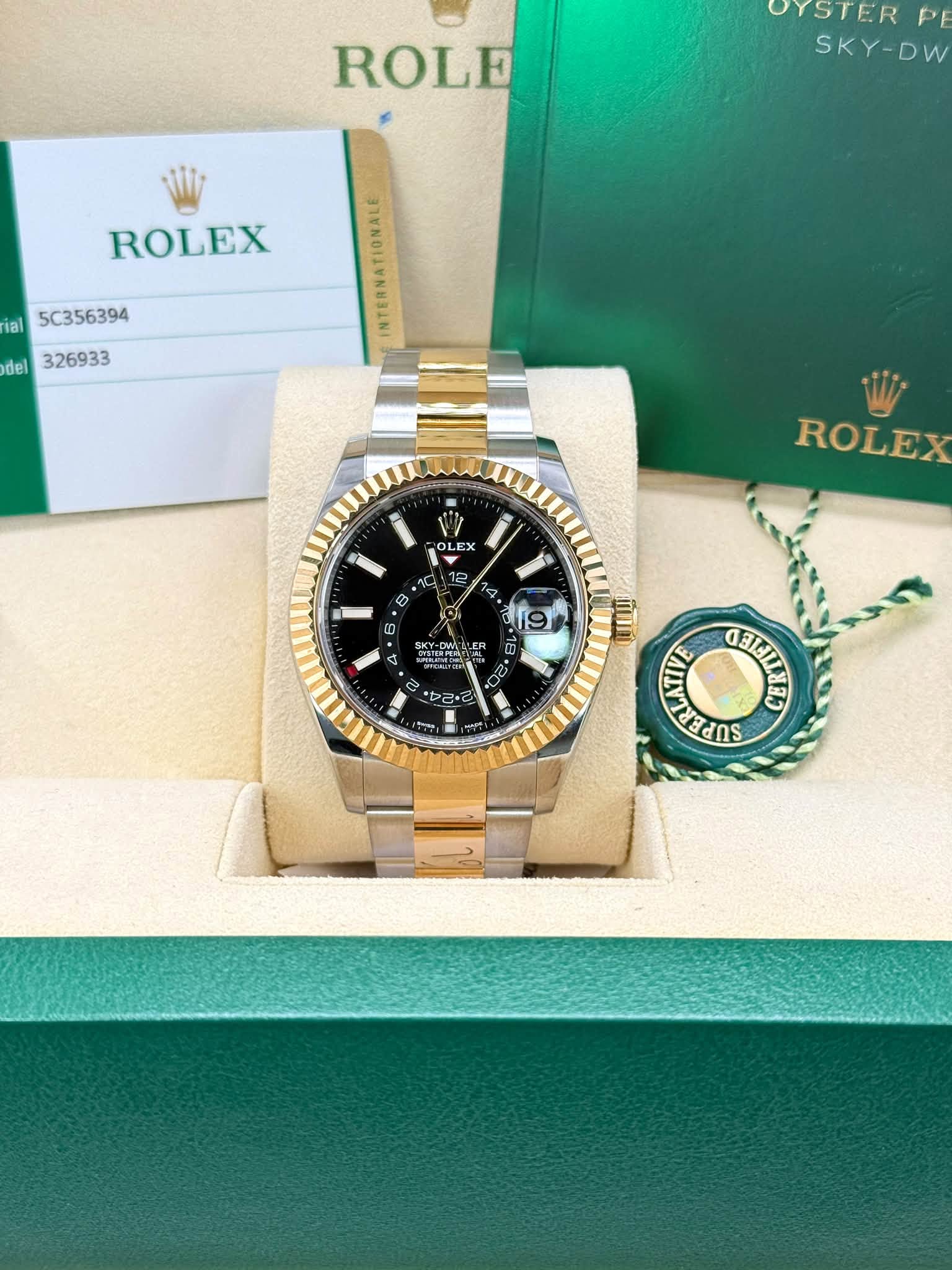 818353811_1088212953959512_3304395640139035011_n Rolex 42mm 18k gold Sky-dweller - Image 1